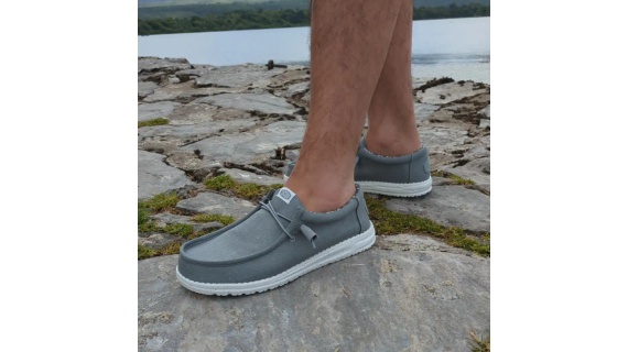 What makes HeyDude shoes so good and why are thy so Trendy?