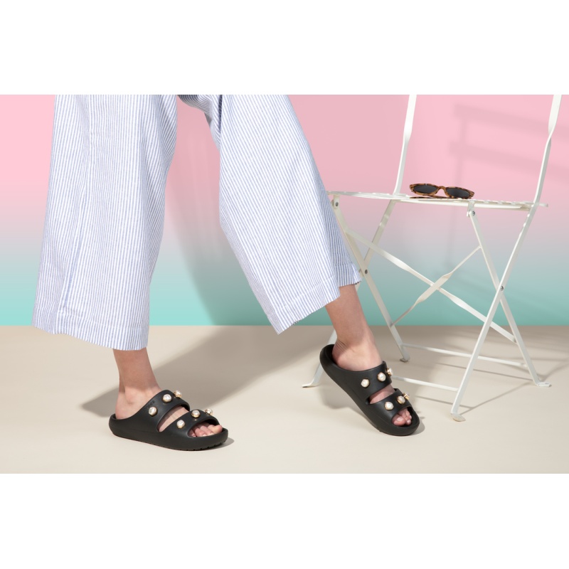 Crocs_Classic_Sandal_V2_Black_NordicOutdoor_S3_2025_Classic-Sandal-STM-TestFull-Figure_209403-001_3901.jpg Crocs_Classic_Sandal_V2_Black_NordicOutdoor_S3_2025_Classic-Sandal-STM-TestFull-Figure_209403-001_3901.jpg