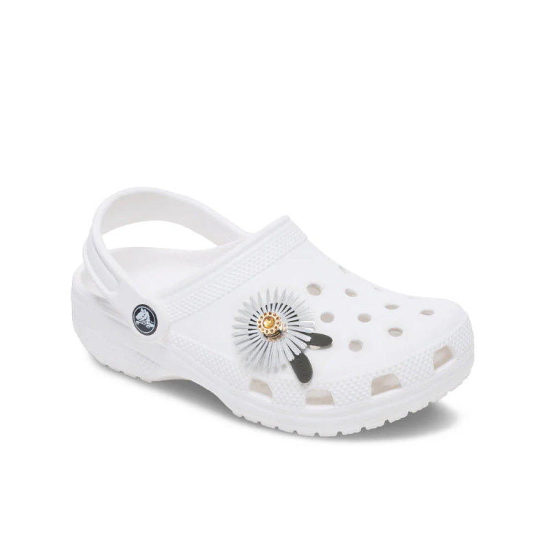 Crocs_Jibbitz_Charm_Silver_Sequin_Flower_10018658.png