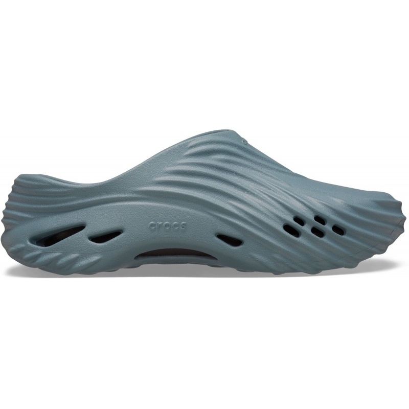 175995-nordic_outdoor_crocs_echo_wave_pond_side.jpg