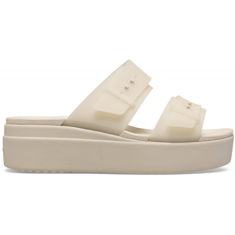 178094-nordic_outdoor_crocs_brooklyn_buckle_frosted_low_wedge_sandstone_side.jpg